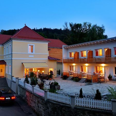 Pension Gambrinus Passau Bagian luar foto