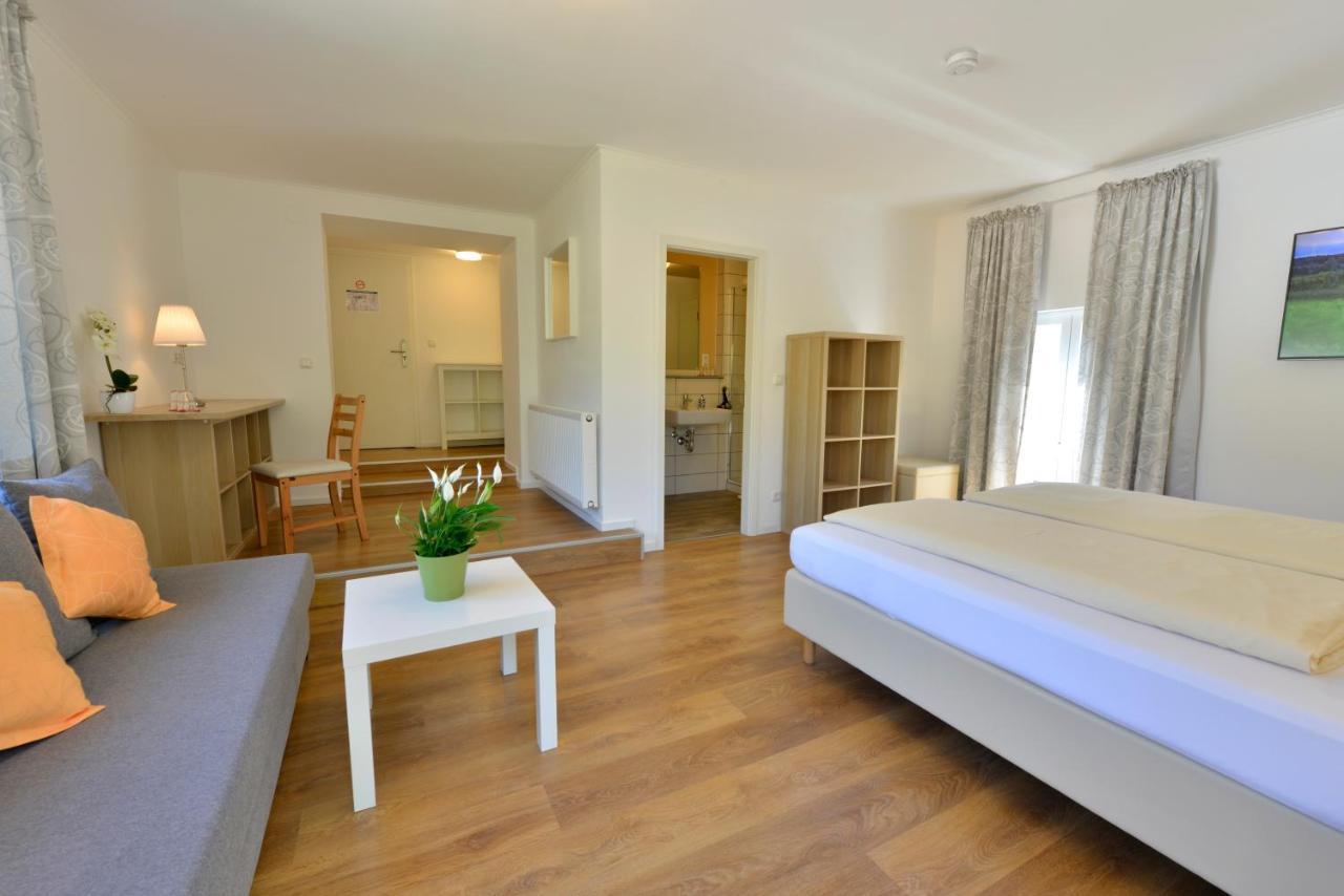 Pension Gambrinus Passau Bagian luar foto