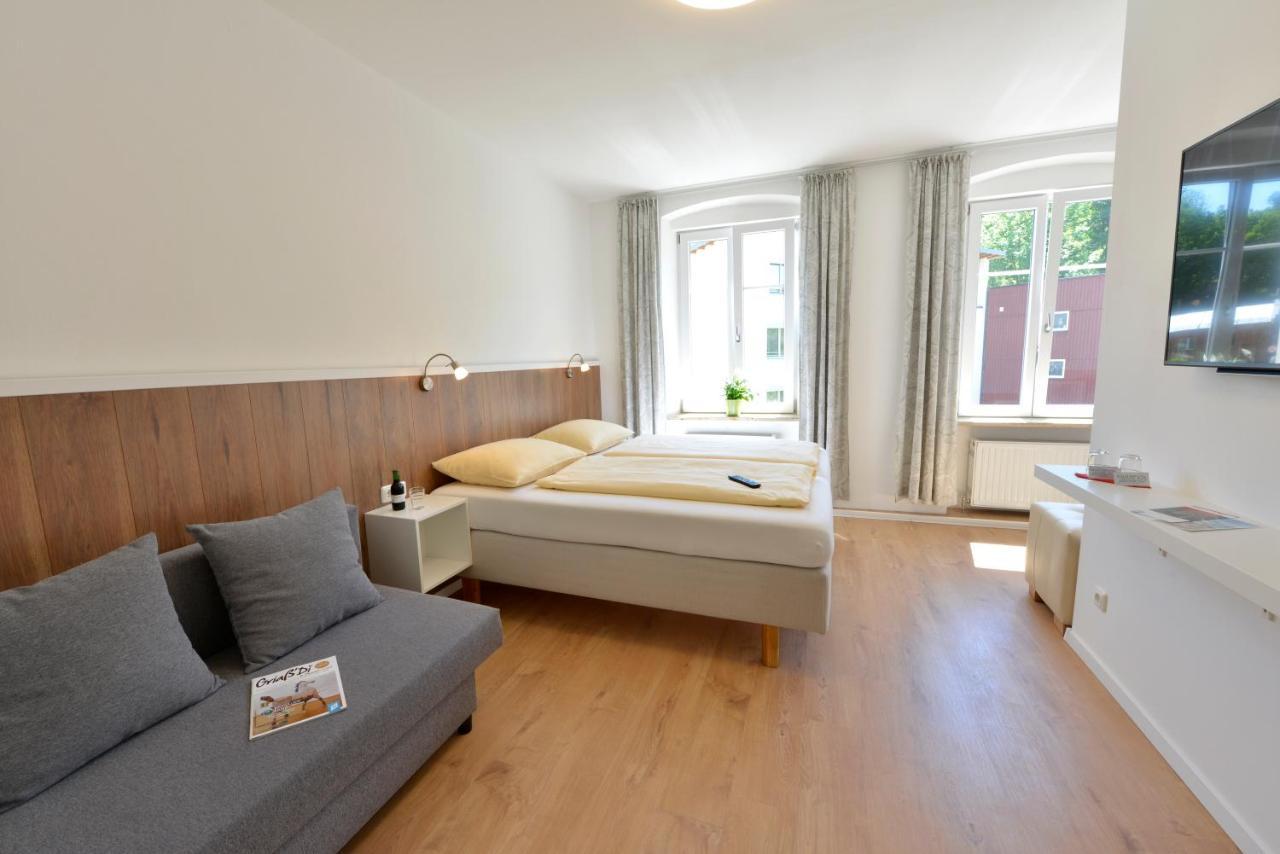 Pension Gambrinus Passau Bagian luar foto