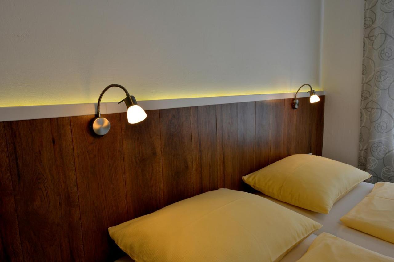Pension Gambrinus Passau Bagian luar foto