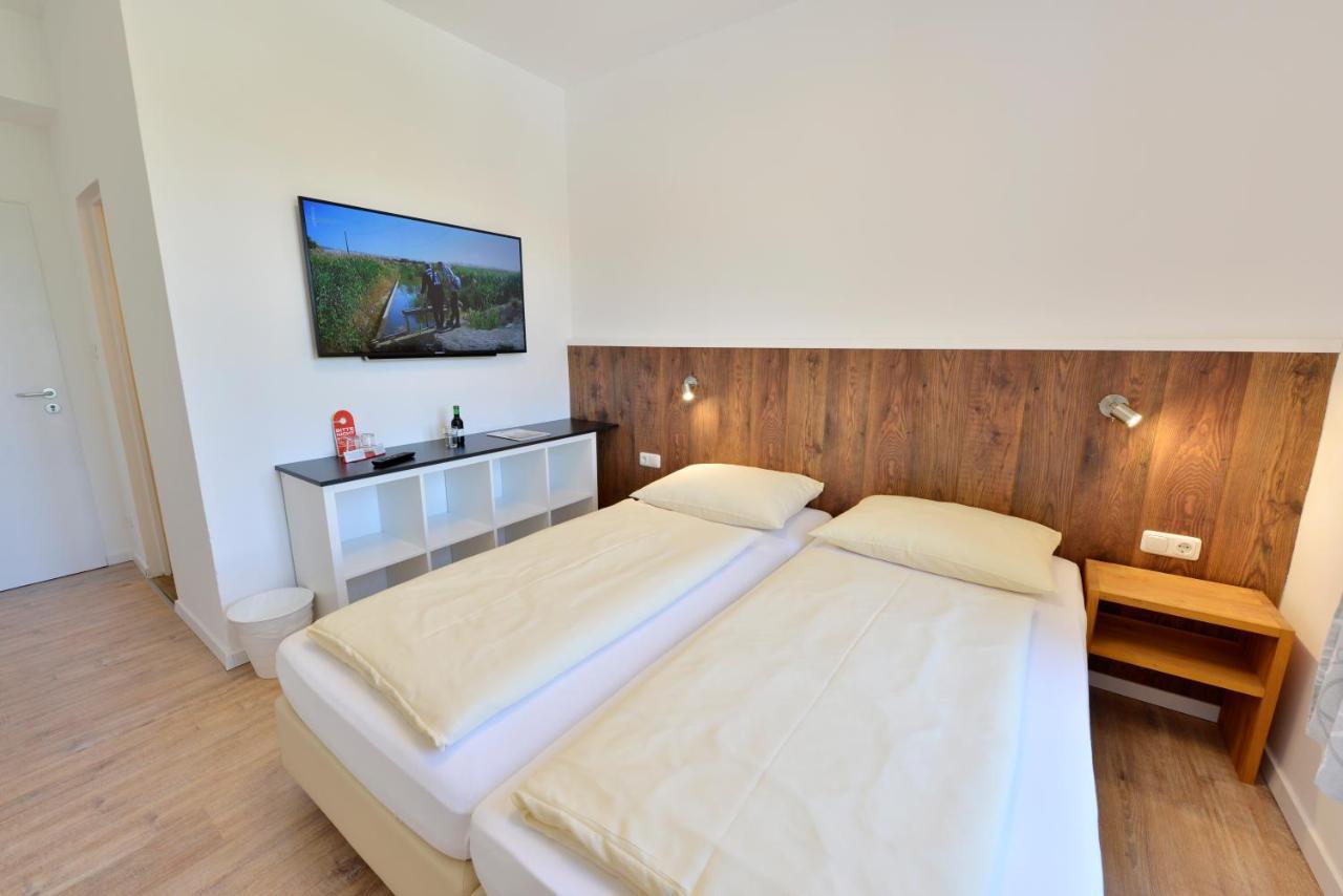 Pension Gambrinus Passau Bagian luar foto