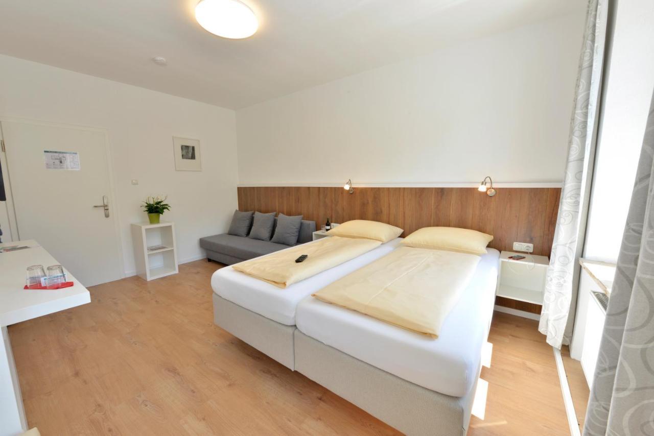 Pension Gambrinus Passau Bagian luar foto