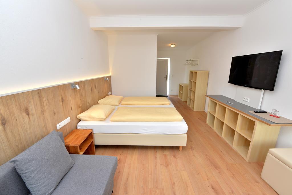 Pension Gambrinus Passau Bagian luar foto